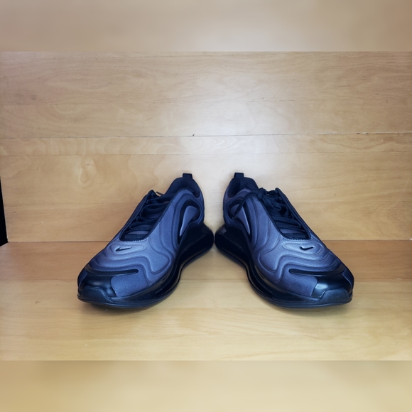 SOLD!!! Women's Nike Air Max 720 - Picture 5 of 10